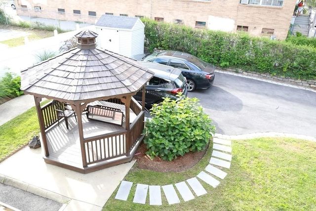 40 Evergreen Ave one, Somerville, MA 02145