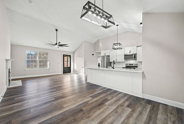 719 Darrow Dr, Pleasant View, TN 37146