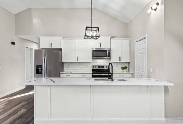 719 Darrow Dr, Pleasant View, TN 37146