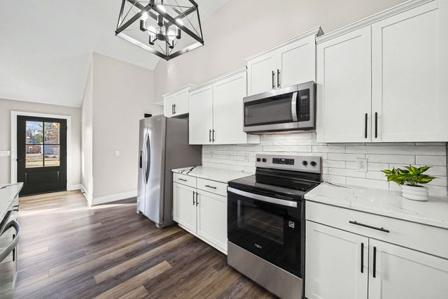 719 Darrow Dr, Pleasant View, TN 37146