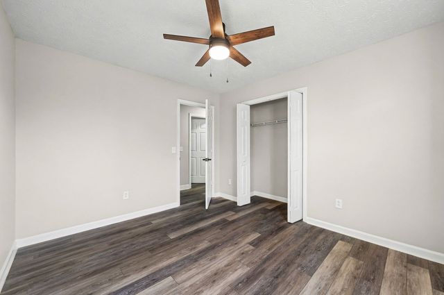 719 Darrow Dr, Pleasant View, TN 37146