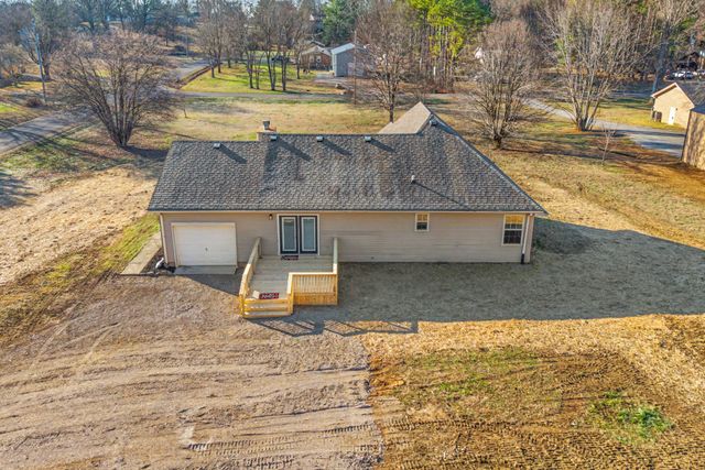 719 Darrow Dr, Pleasant View, TN 37146