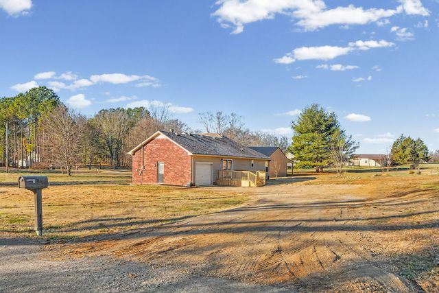 719 Darrow Dr, Pleasant View, TN 37146