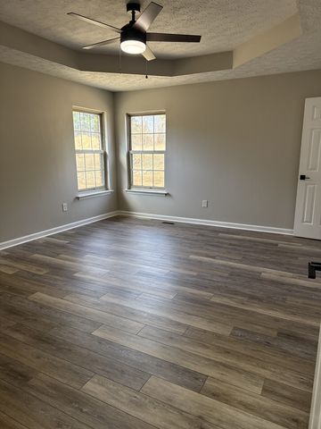 719 Darrow Dr, Pleasant View, TN 37146