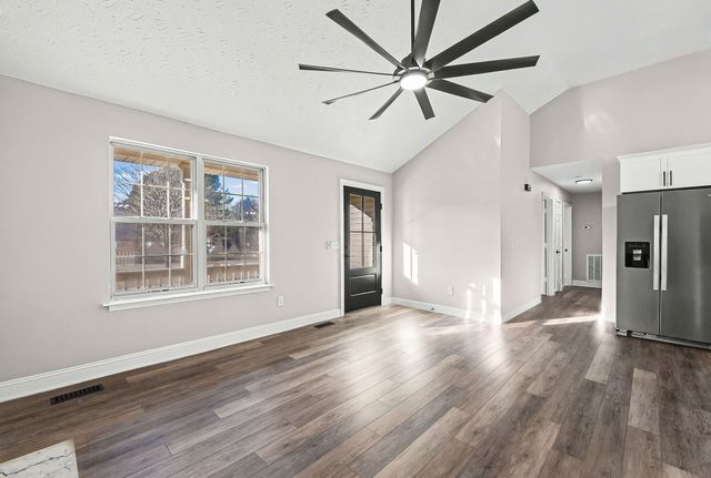 719 Darrow Dr, Pleasant View, TN 37146