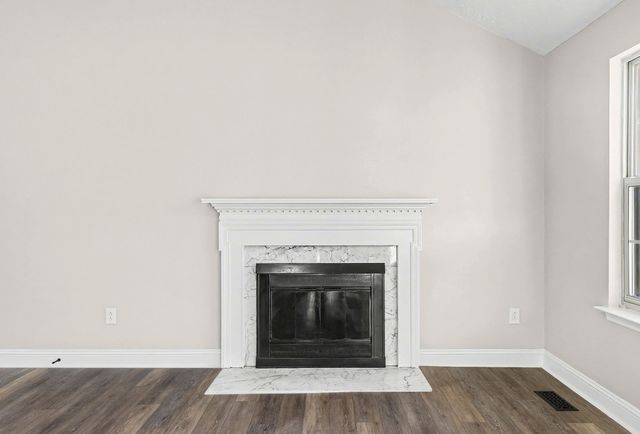 719 Darrow Dr, Pleasant View, TN 37146