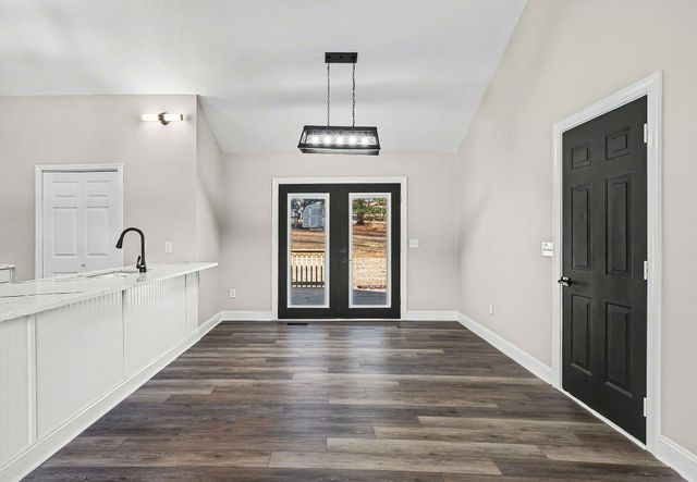 719 Darrow Dr, Pleasant View, TN 37146