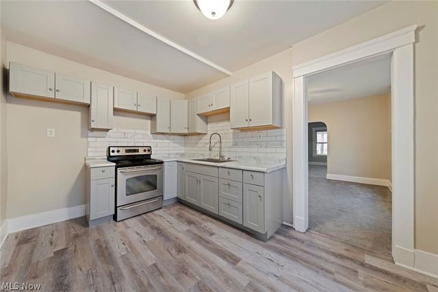 2016 W 85th Street, Cleveland, OH 44102