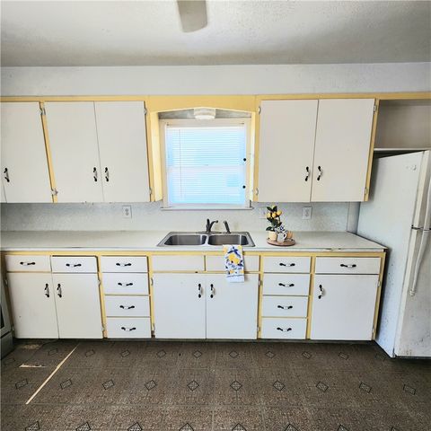 315 Elizabeth Ave, Kingsville, TX 78363