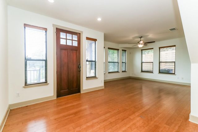 1212 Woodland Ave A, Austin, TX 78704