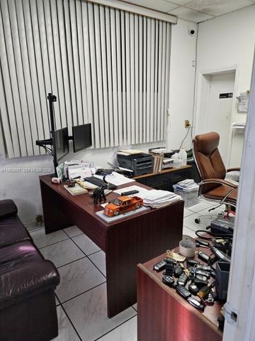 4010 E 8th Avenue, Hialeah, FL 33013