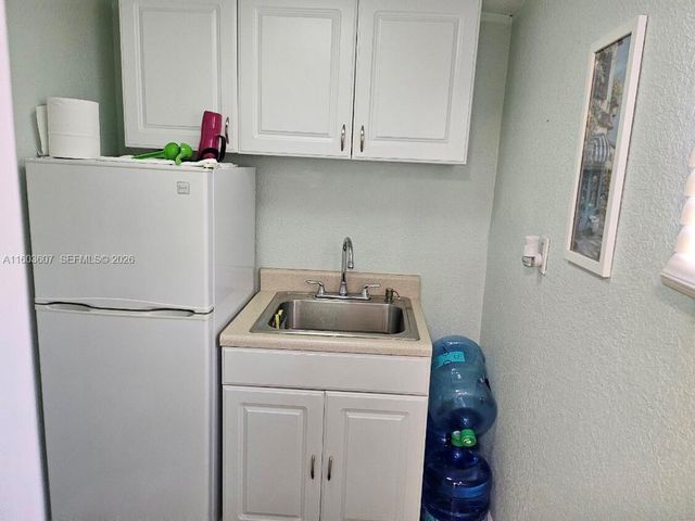 4010 E 8th Avenue, Hialeah, FL 33013