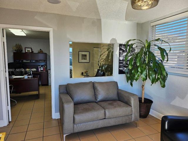 4010 E 8th Avenue, Hialeah, FL 33013
