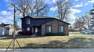 38122 Lincolndale Drive, Sterling Heights, MI 48310
