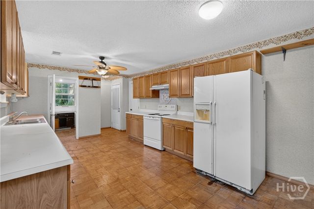 1 Lansing Avenue, Savannah, GA 31406