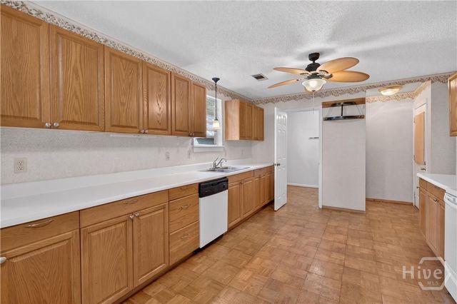 1 Lansing Avenue, Savannah, GA 31406