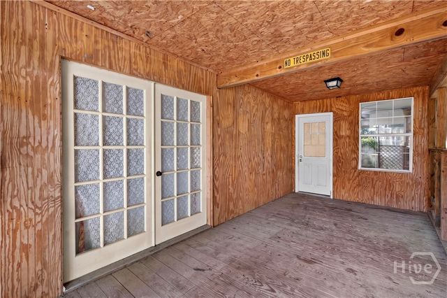 1 Lansing Avenue, Savannah, GA 31406