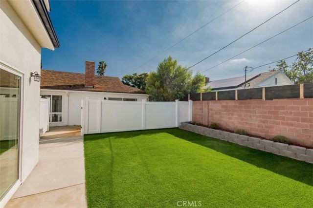 16433 Gledhill Street, North Hills, CA 91343