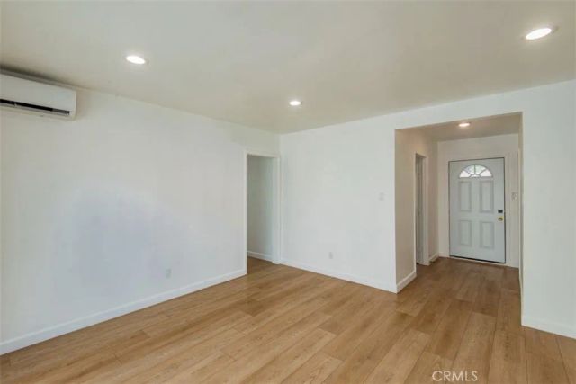 16433 Gledhill Street, North Hills, CA 91343