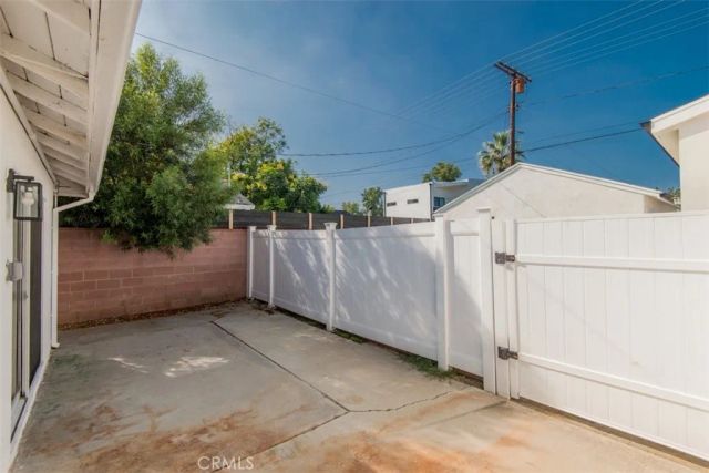 16433 Gledhill Street, North Hills, CA 91343