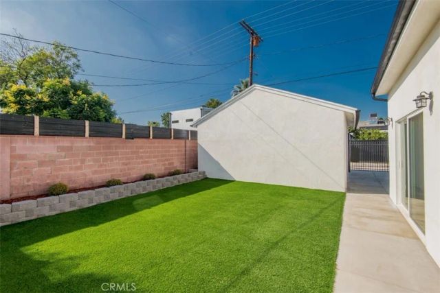 16433 Gledhill Street, North Hills, CA 91343