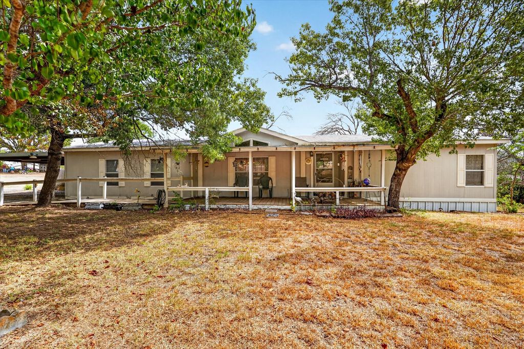 460 Valley View Drive, Azle, TX 76020 — exterior