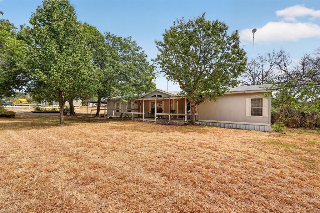 460 Valley View Drive, Azle, TX 76020 — photo 2