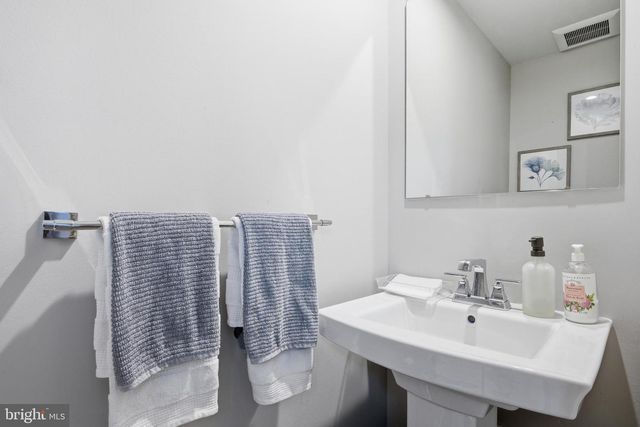 103 FREEDOM WAY, Sicklerville, NJ 08081