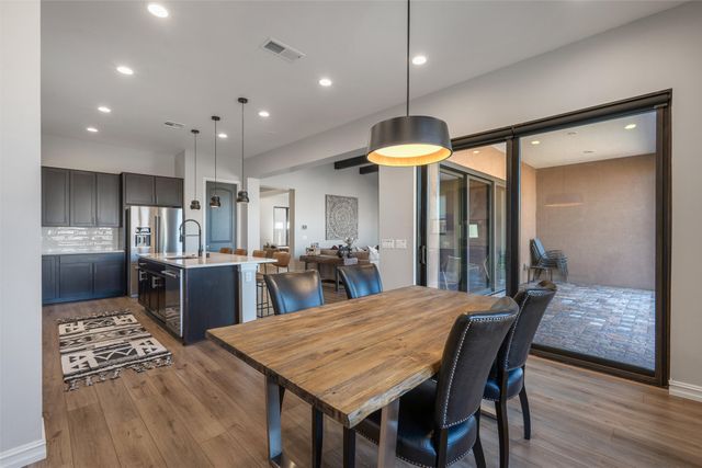 1 Trasera Court, Santa Fe, NM 87506