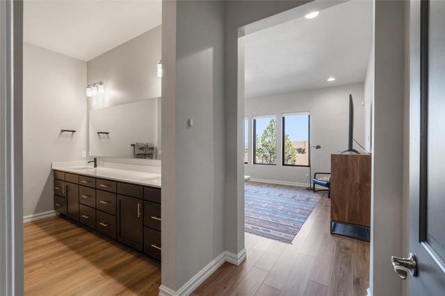 1 Trasera Court, Santa Fe, NM 87506