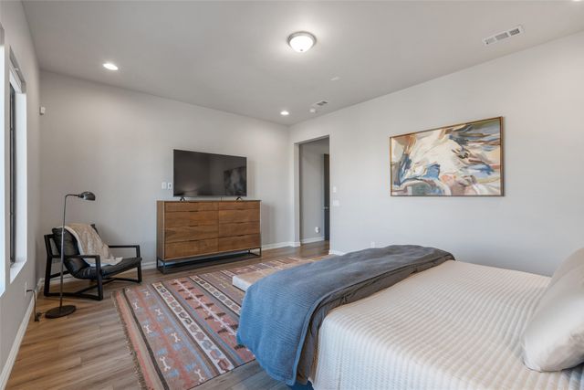 1 Trasera Court, Santa Fe, NM 87506