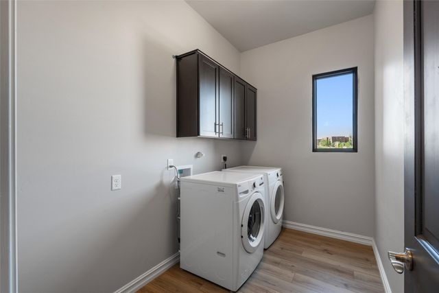 1 Trasera Court, Santa Fe, NM 87506