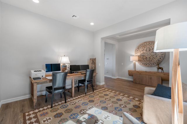 1 Trasera Court, Santa Fe, NM 87506