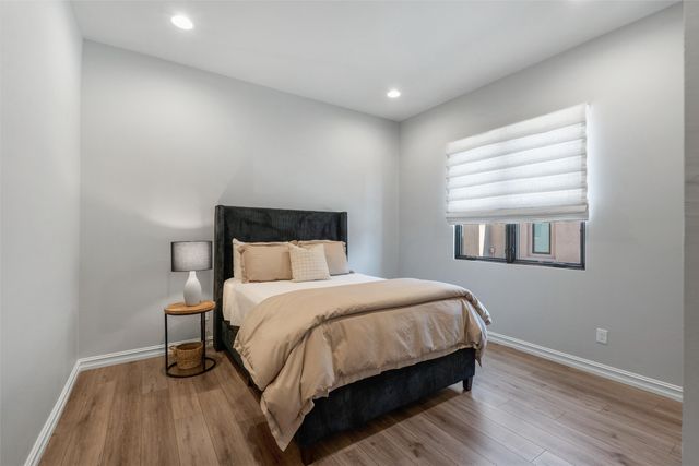 1 Trasera Court, Santa Fe, NM 87506