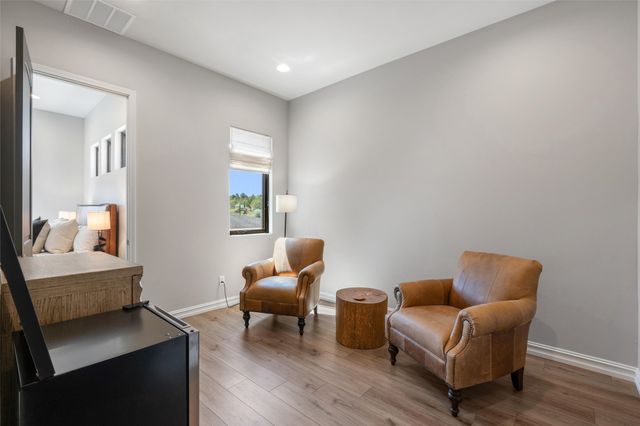1 Trasera Court, Santa Fe, NM 87506