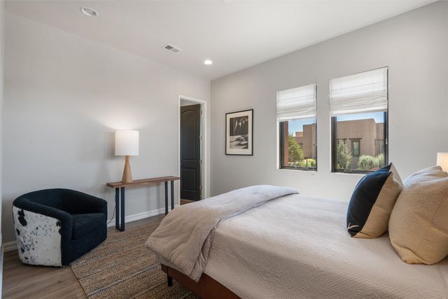 1 Trasera Court, Santa Fe, NM 87506