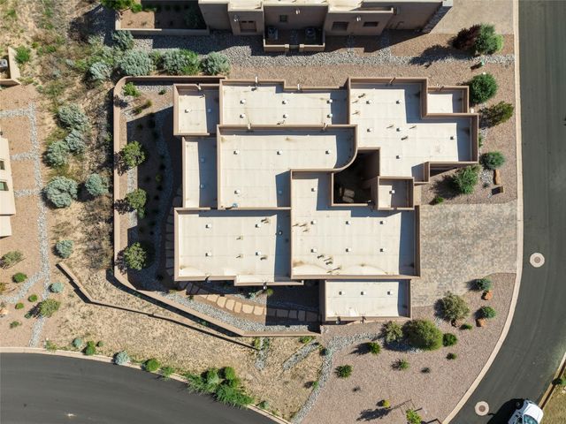 1 Trasera Court, Santa Fe, NM 87506