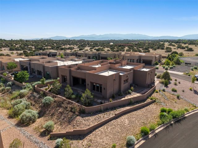 1 Trasera Court, Santa Fe, NM 87506