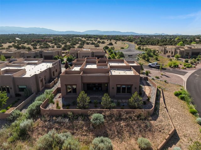 1 Trasera Court, Santa Fe, NM 87506
