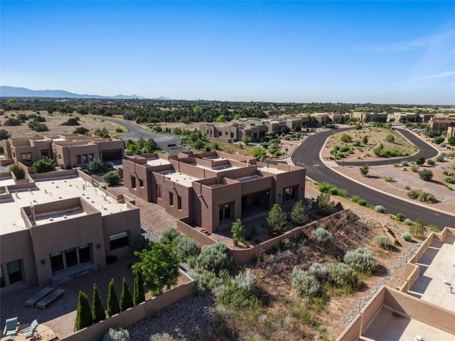 1 Trasera Court, Santa Fe, NM 87506
