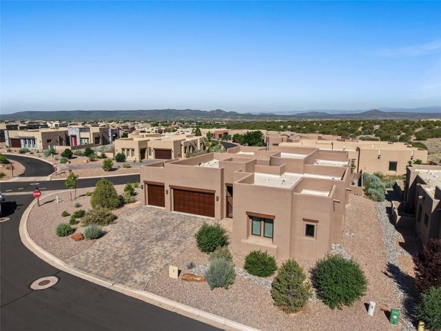 1 Trasera Court, Santa Fe, NM 87506