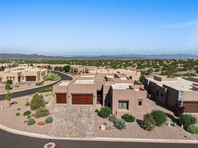 1 Trasera Court, Santa Fe, NM 87506