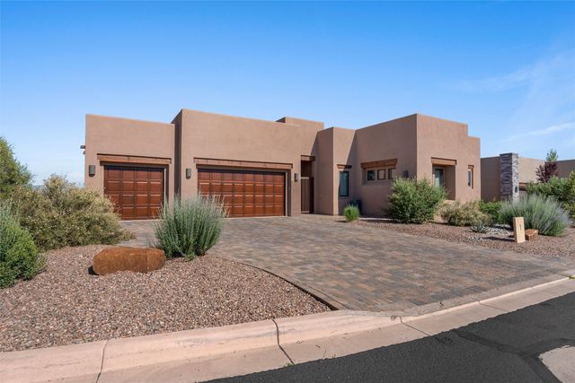 1 Trasera Court, Santa Fe, NM 87506