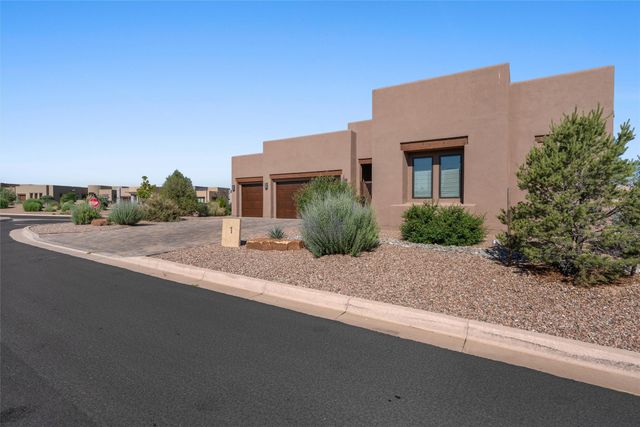 1 Trasera Court, Santa Fe, NM 87506