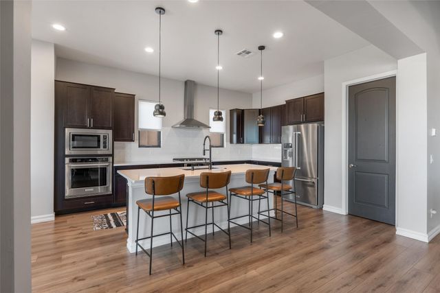 1 Trasera Court, Santa Fe, NM 87506