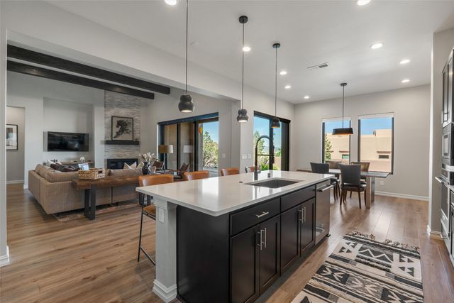 1 Trasera Court, Santa Fe, NM 87506