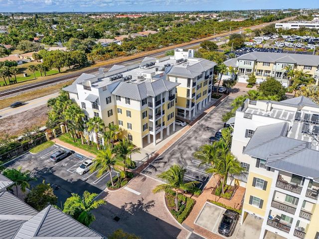 3130 W LATITUDE Circle 302, Delray Beach, FL 33483