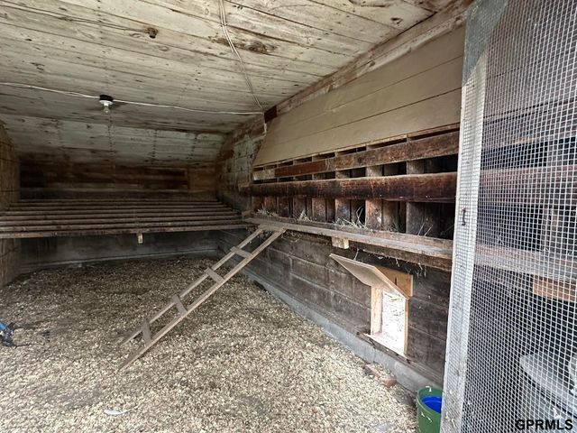 1042 County Road 1900 Road, Crete, NE 68333