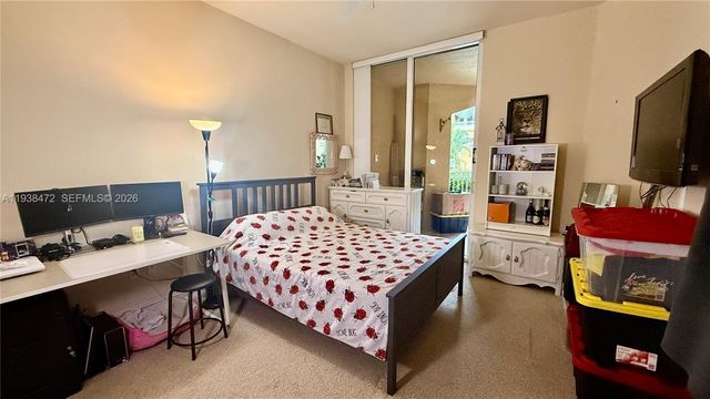 3001 NE 185th St 112, Aventura, FL 33180