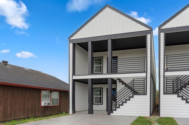 428 Rhode Island St, Houston, TX 77029